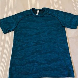 Lululemon Men’s LargeMetal Vent Tech Shirt